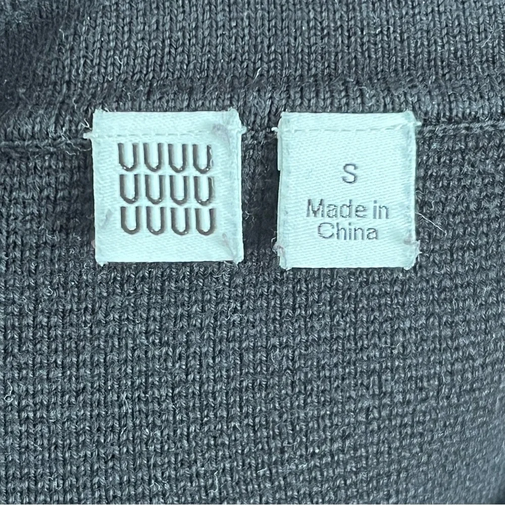 Uniqlo Black Cotton Knit Long Sleeve Crewneck Sweater - Picture 6 of 8